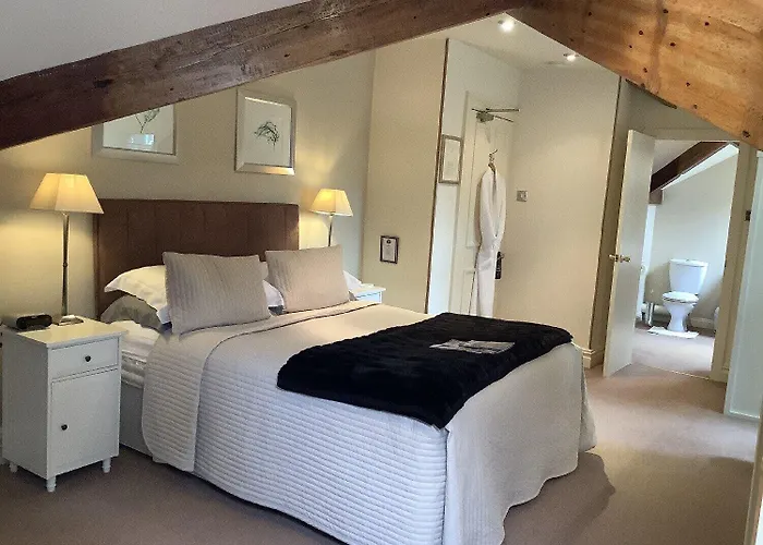 Alexandra Court Bed & Breakfast