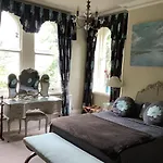 Alexandra Court 3* Харрогейт
