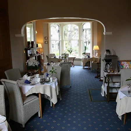 Alexandra Court 3* ハロゲート