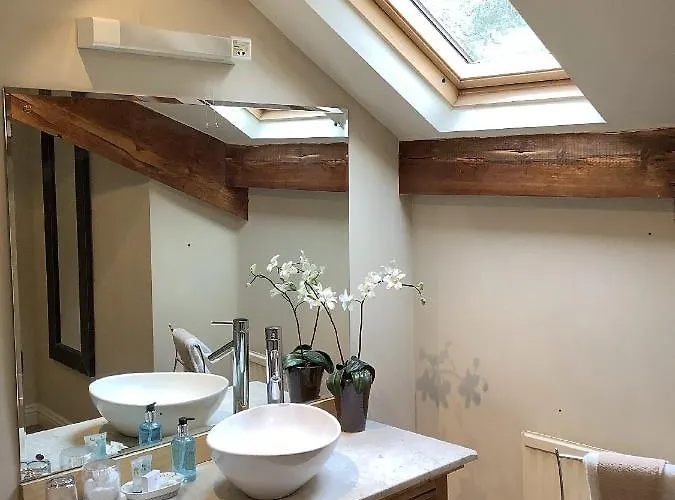 Nocleg ze śniadaniem Alexandra Court 3*